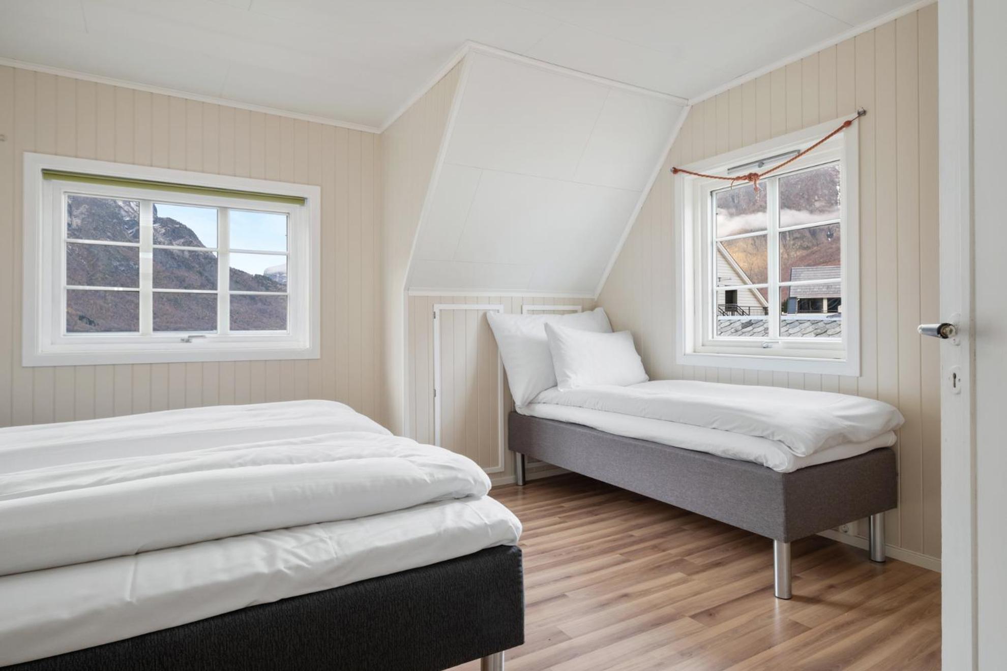 Aurland Guesthouse エクステリア 写真